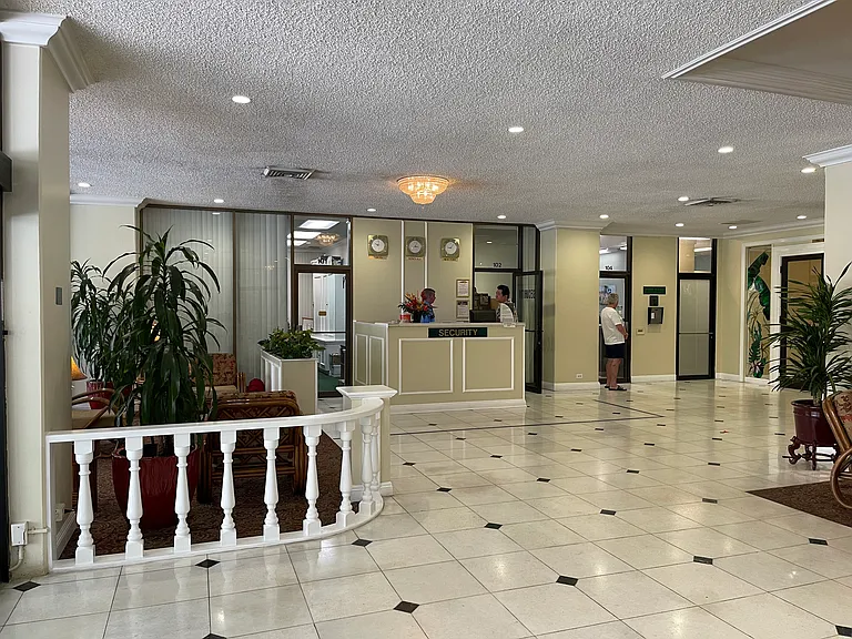 2240 Kuhio Ave #3502 — Photo 2
