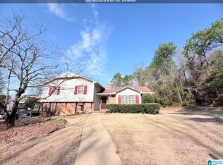 1908 Balfour Dr, Vestavia Hills, AL 35216