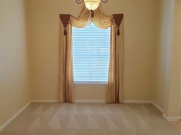 4th image of 3071 Williamsburg Ct