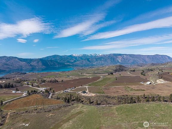 4th image of 562 Chelan Ranch Road