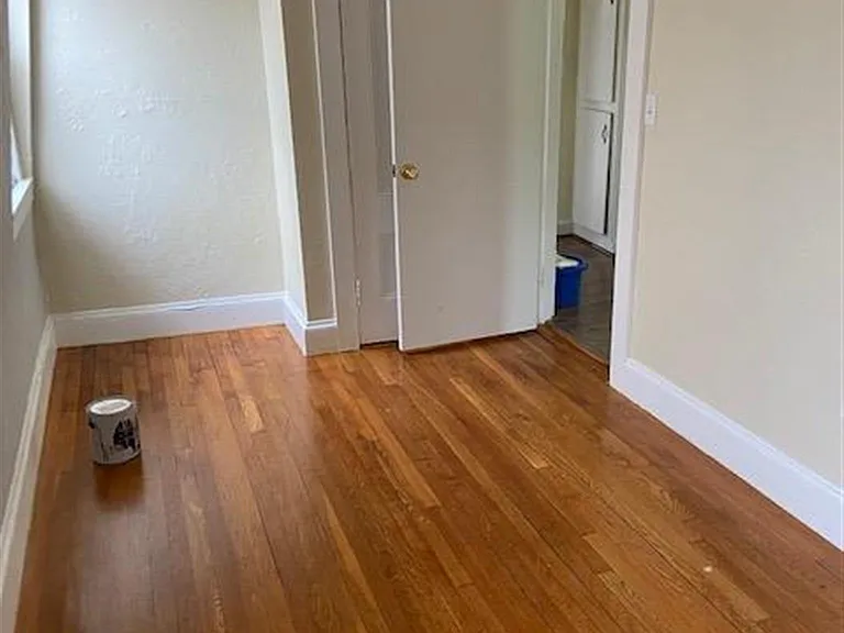 130 Willow Ave — Photo 9