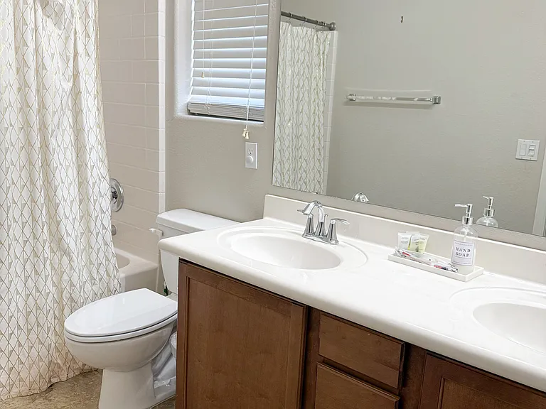 3916 E Kesler Ln — Photo 11
