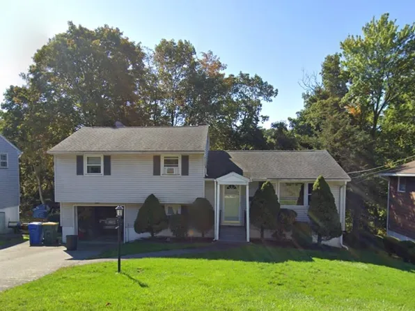 230 Pearl Lake Road, Waterbury, CT 06706