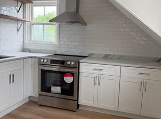1 Murphy Ave #2, Bristol, RI 02809