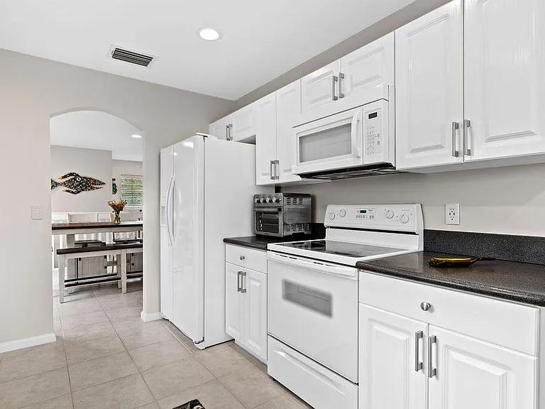 8050 Aberdeen Dr #202 — Photo 22