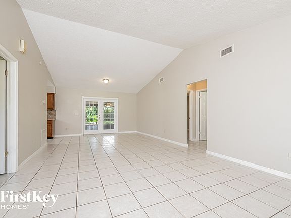 3rd image of 302 Sanora Blvd