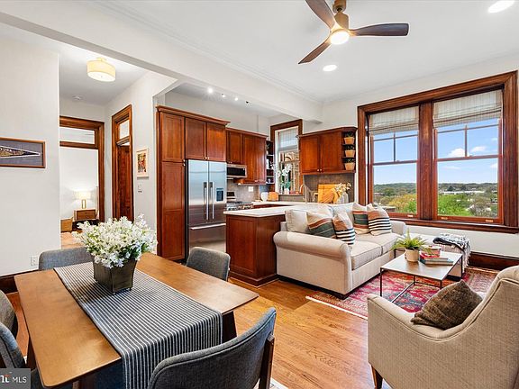 3rd image of 2853 Ontario Rd NW APT 609