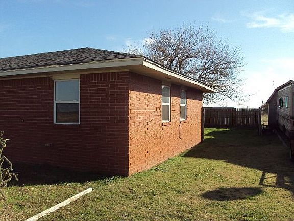5th image of 311 Park Dr