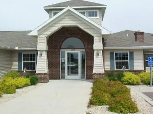 1085 Dale St SW APT 116, Hutchinson, MN 55350
