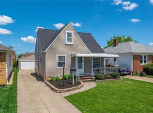 8318 Lanyard Dr, Parma, OH