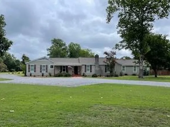 1014 Poplar St, Greenwood, MS 38930