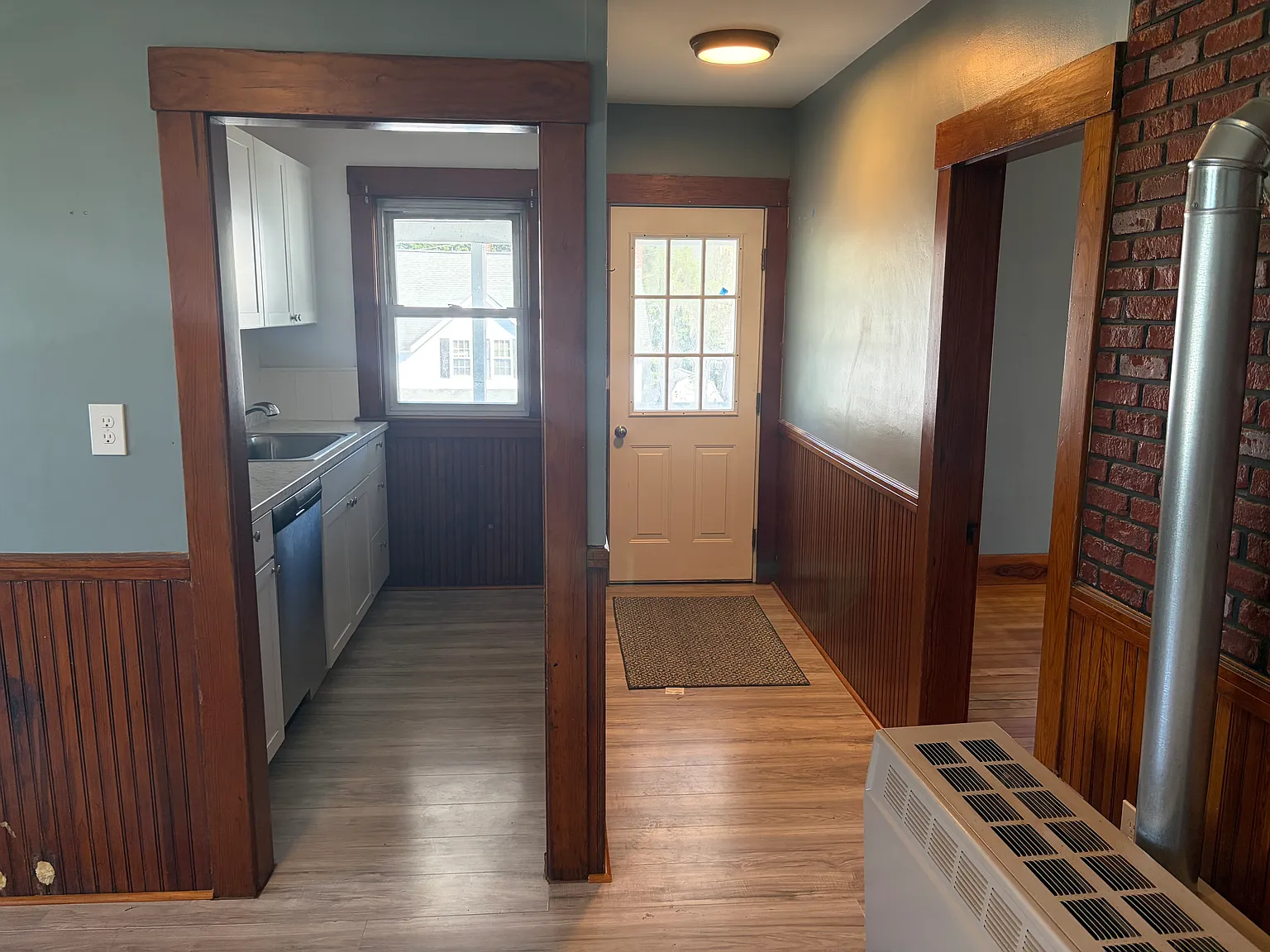 2 bed, 1200 sqft, $1,800 — Photo 3
