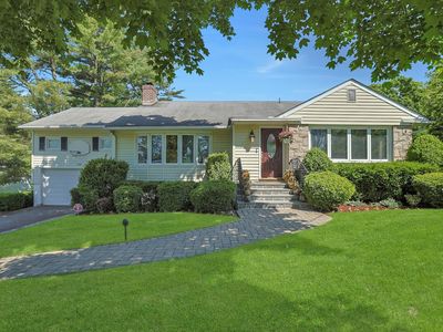 93 Hillandale Drive, New Rochelle, NY, 10804