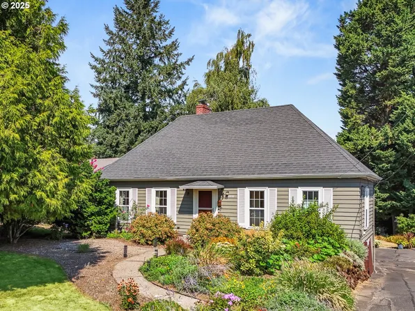 5757 NE Emerson St, Portland, OR 97218