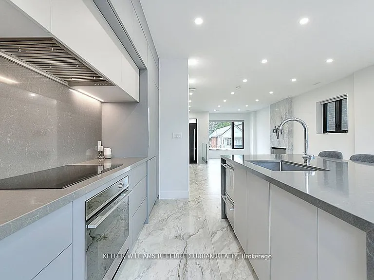 613 Harvie Ave — Photo 12