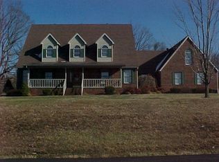 135 Magnolia Dr, Central City, KY 42330