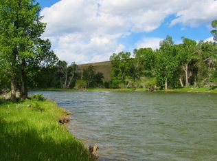 23 Spreading Winge Ln, Nye, MT 59061