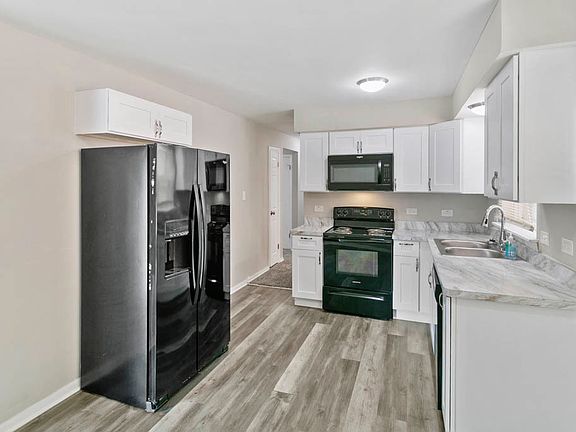 4th image of 483 W 15th Pl