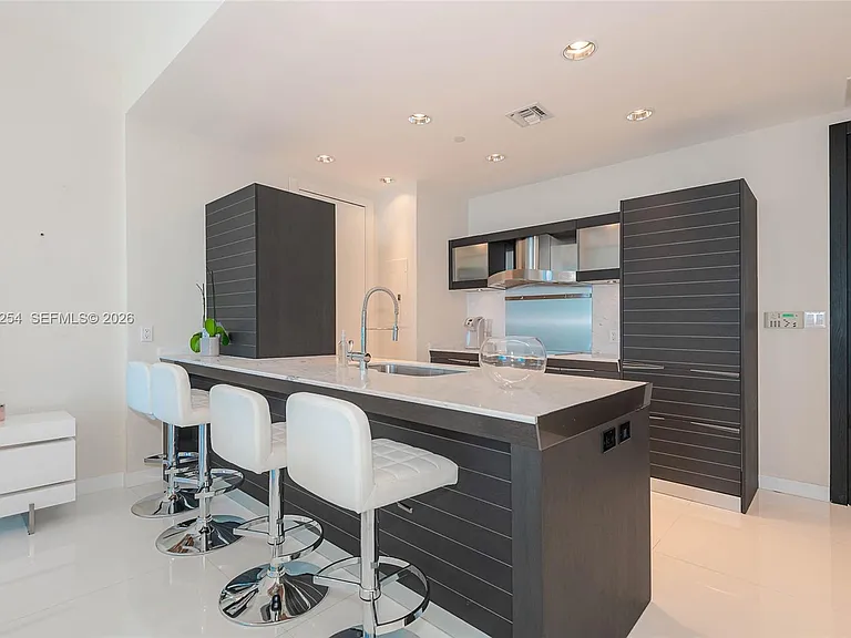 200 Biscayne Boulevard Way #5109 — Photo 9