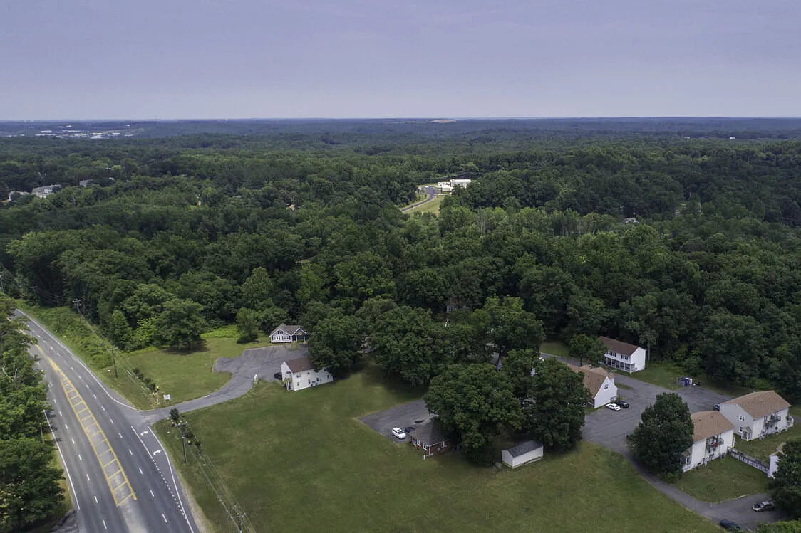Fox Chase Apartments — Photo 2