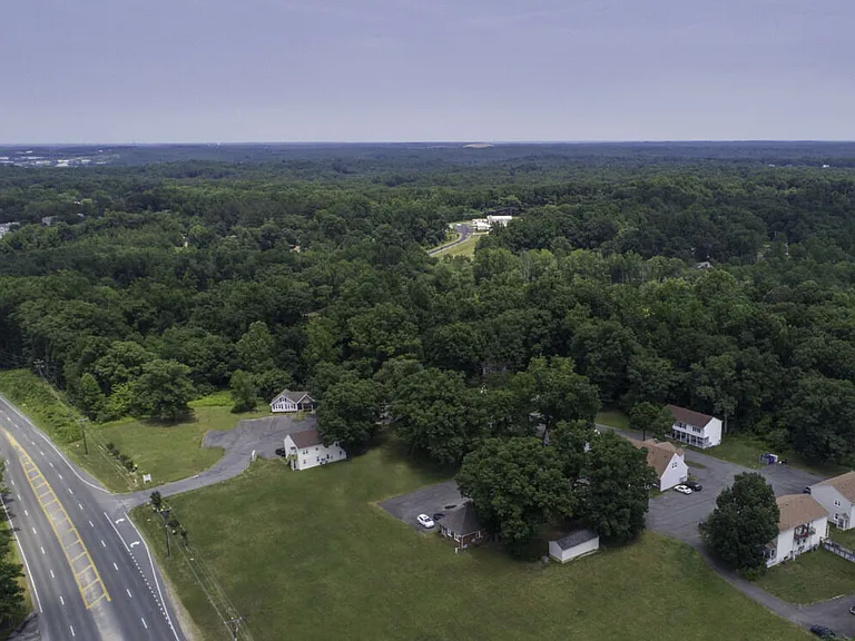 Fox Chase Apartments — Photo 2