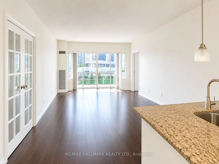 30 Greenfield Ave #207 — Photo 5