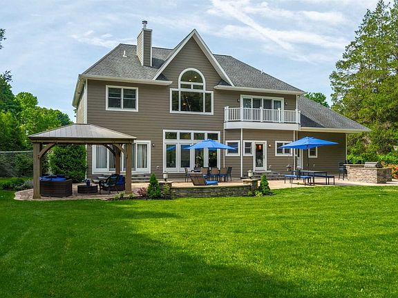 5th image of 7 Northfield Dr