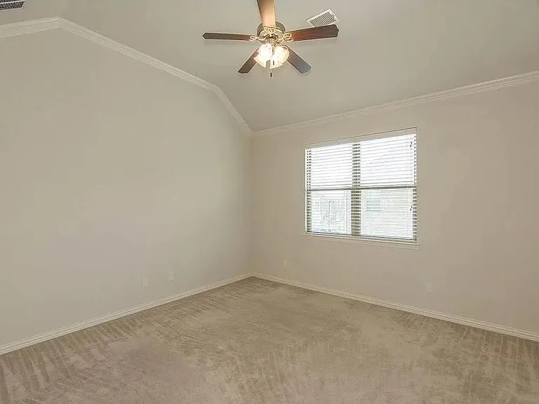 623 Matthew Pl — Photo 13