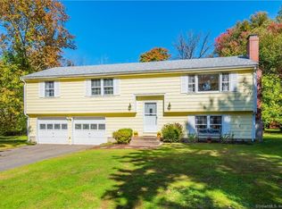 6 Cobblestone Rd, East Granby, CT 06026
