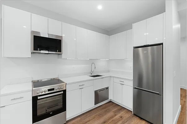 Rented by REAL New York | media 27