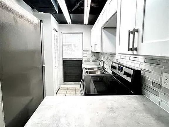 4th image of 703 SW 75th St APT 106