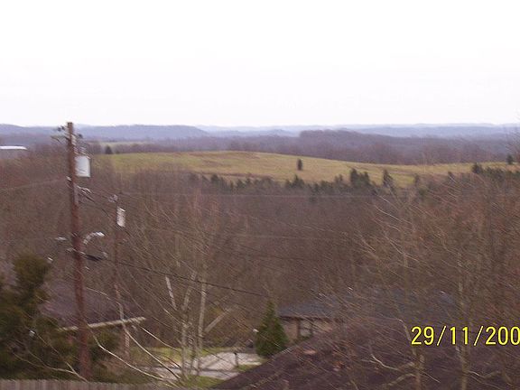5th image of 65 Barbara Lynn Dr