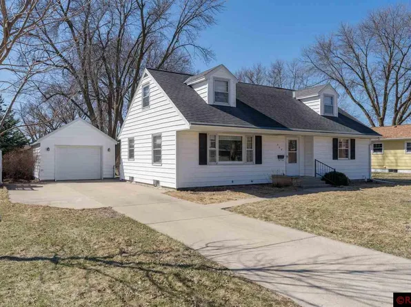 205 Capital Dr, Mankato, MN 56001