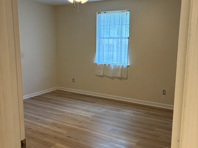 304 Brentwood Pointe #I — Photo 10