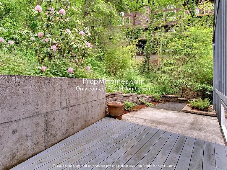 605 SW Arboretum Cir — Photo 38