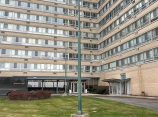 8900 E Jefferson Ave, Detroit, MI 48214