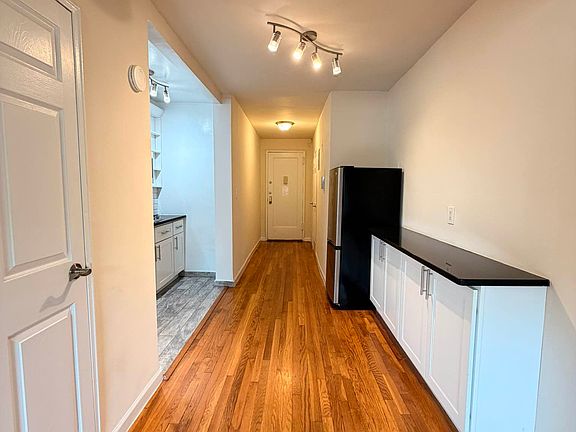 5th image of 14711 34th Ave APT 5E