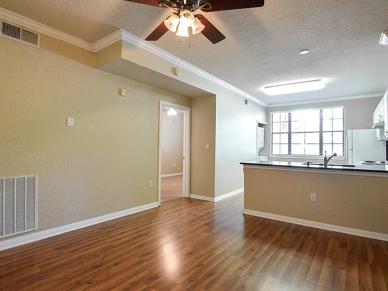 911 N Orange Ave #112 — Photo 3