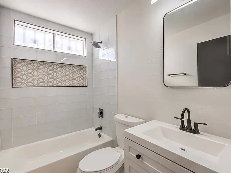 4572 Wisconsin Ave — Photo 8