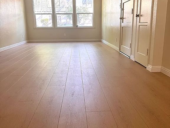 4th image of 6 Bonita St #10