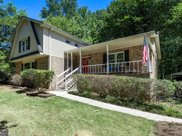 240 Thistlewood Ln, Roswell, GA 30075