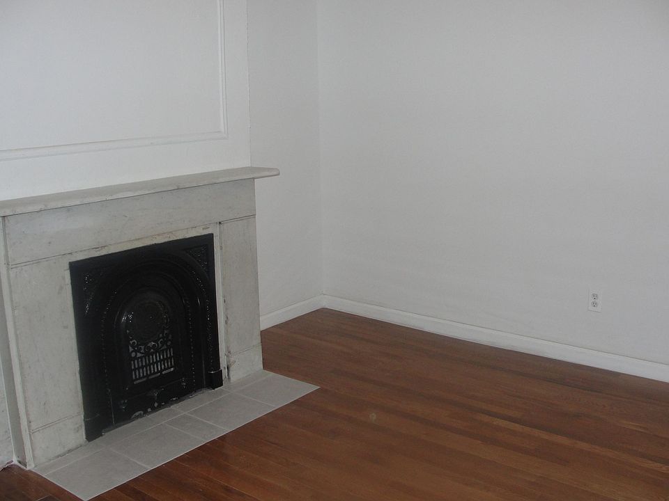 2nd image of 139 Willow St