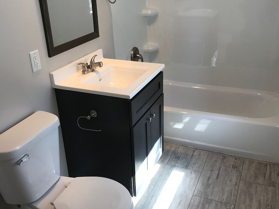 1st image of 1356 Ashland Ave NE