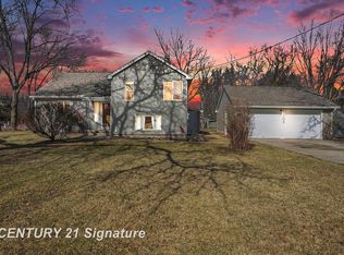 3105 E Stewart Rd, Midland, MI 48640
