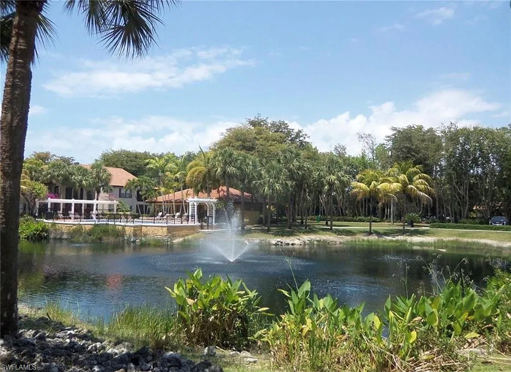 2 bed, 2.0 bath, 1000 sqft, $1,700 — Photo 2