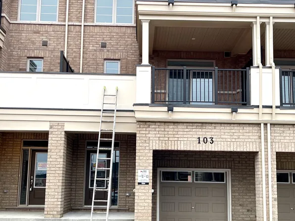 103 Air Dancer Cres, Oshawa, ON L1L 0K7