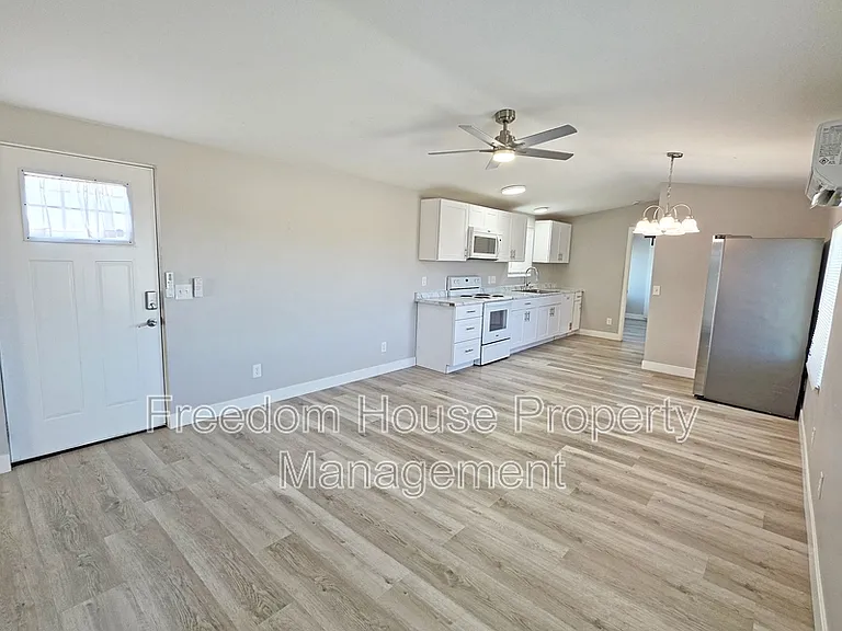 1410 E Manse Rd — Photo 10
