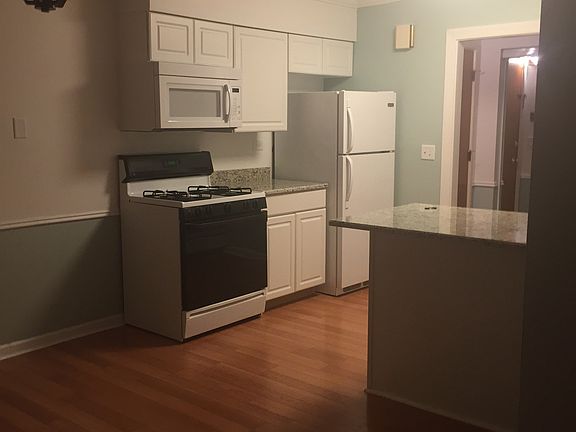 3rd image of 819 E Miner St APT 2C
