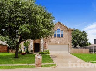 111 Valley View Dr, Waxahachie, TX 75167