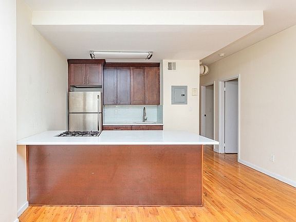 4th image of 515 Saint Marks Ave #33